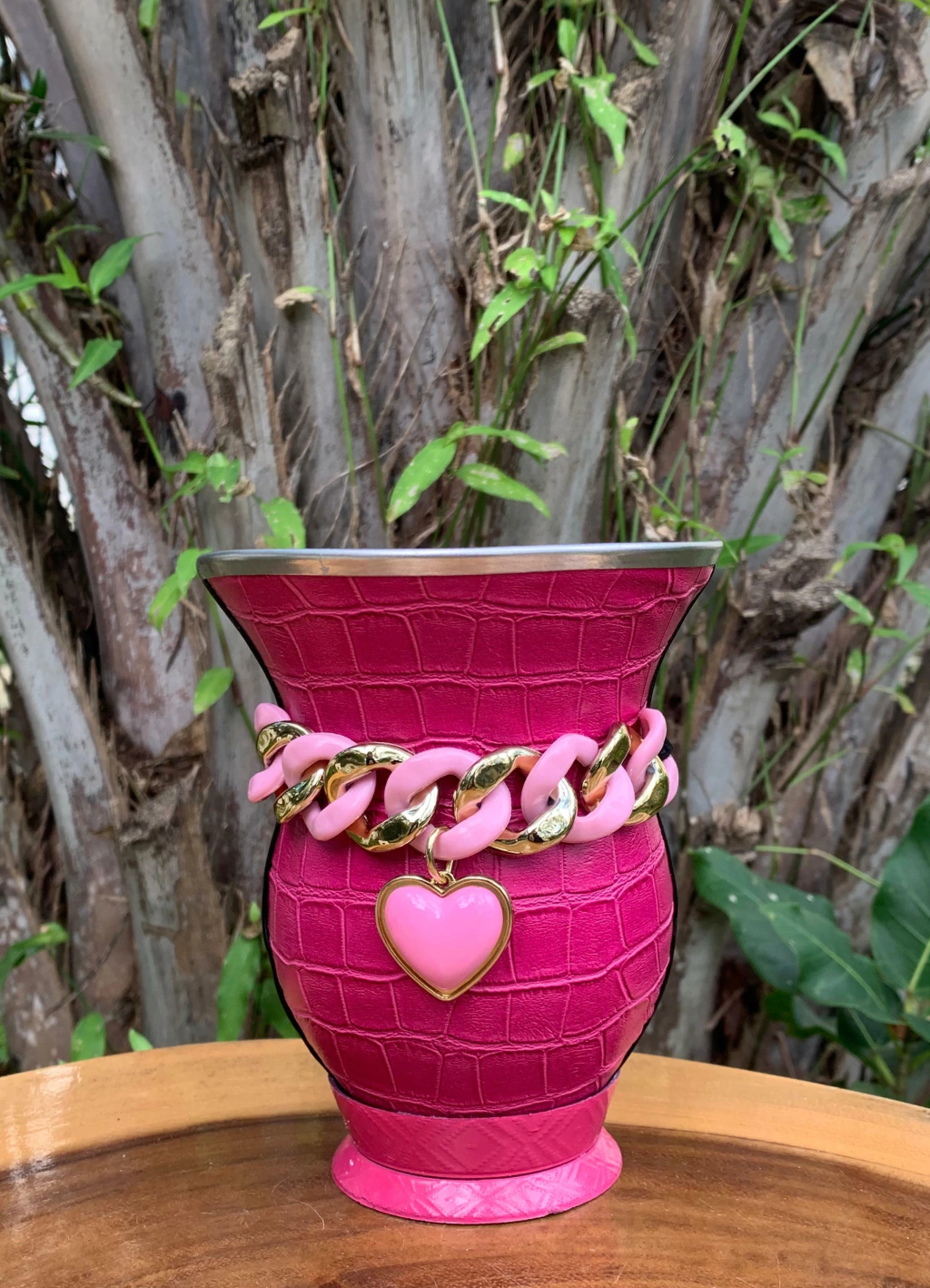 Kit chimarrão: Cuia de Porongo Revestida em Sintético Crocô + Pulseira Luxo